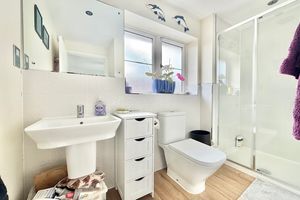 En-Suite- click for photo gallery